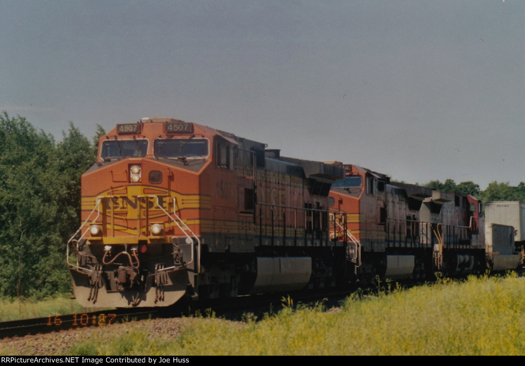 BNSF 4507 East